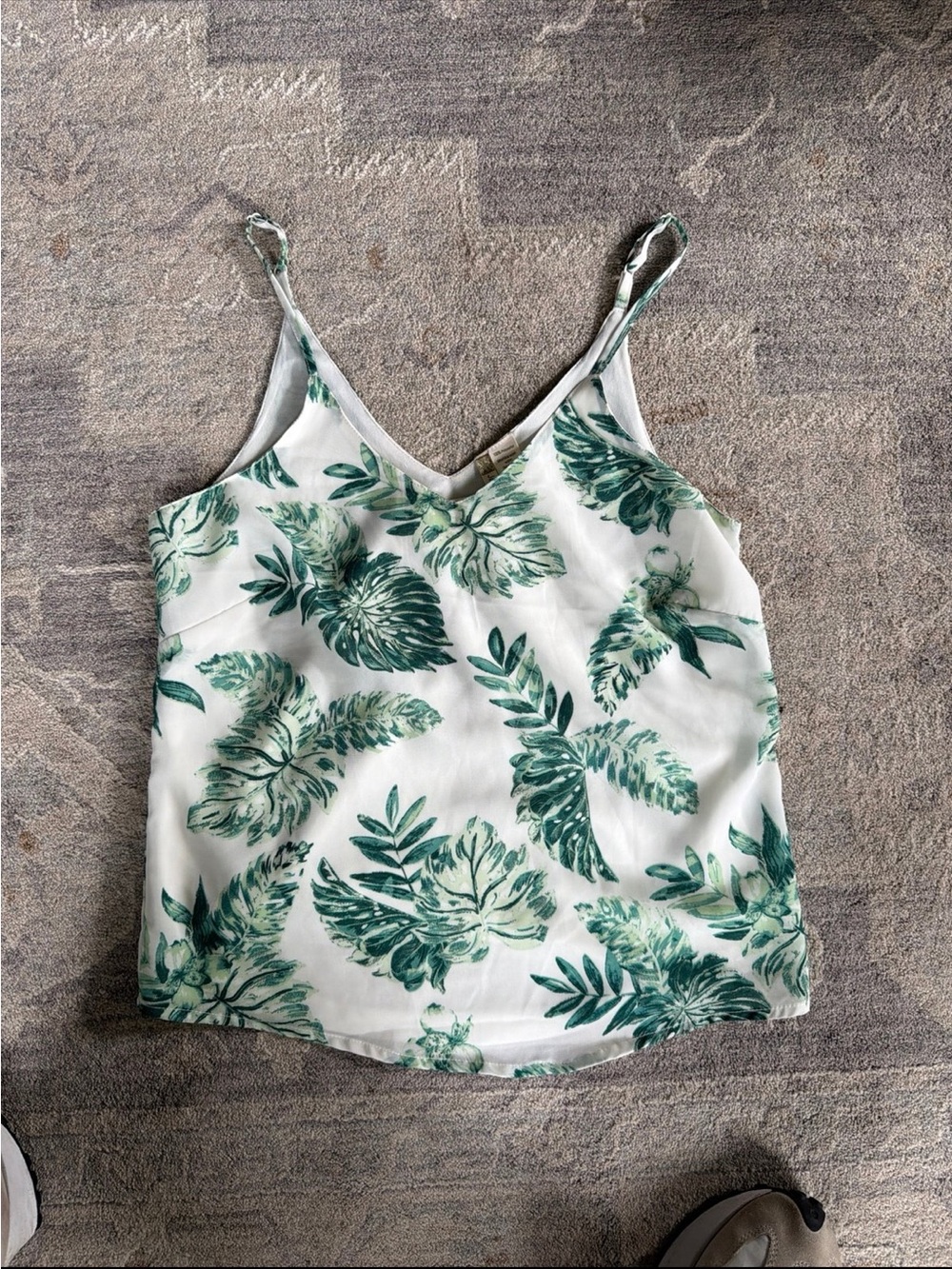 NWT, Beautiful Botanical Print Cami on White Background, Size Small